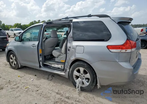 2012 Toyota Sienna Le from USA, damaged, VIN 5TDKK3DCXCS237766
